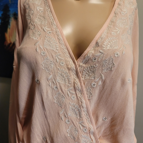 Forever 21 Peach Longsleeves Blouse - Picture 3 of 4